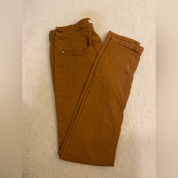 Zara Pants - Picture 2 of 8